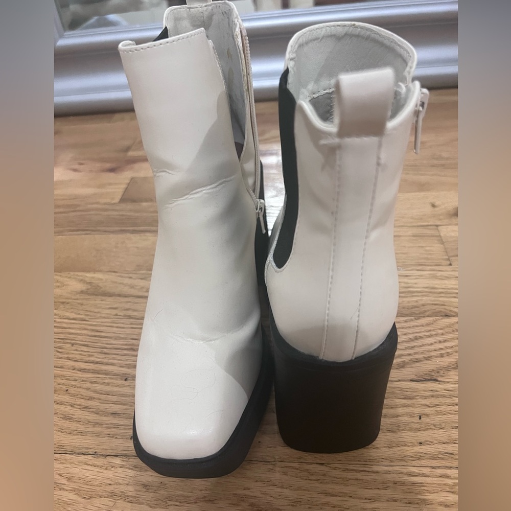 Ankle boots